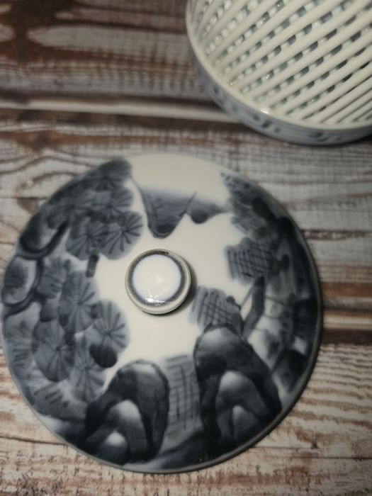 Японска порцеланова чаша , ръчна изработка. Италианска ваза