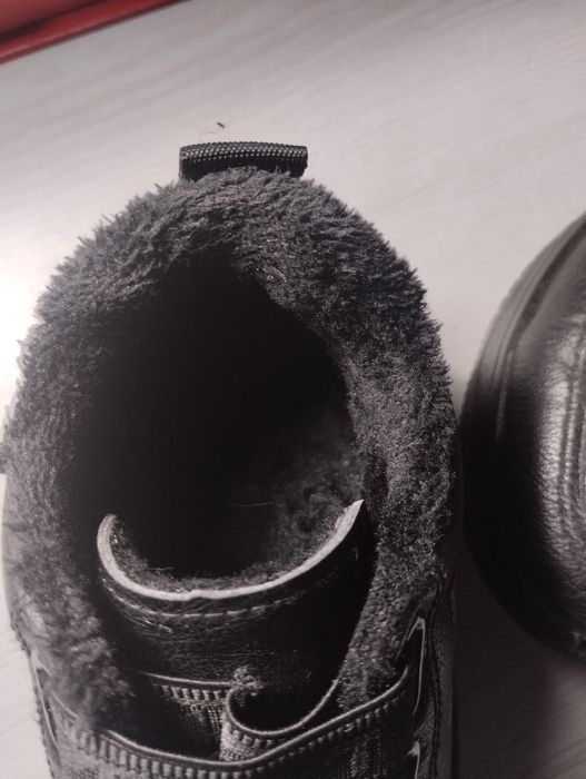 Продам детскую обувь