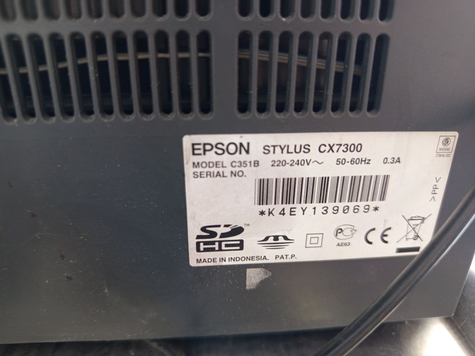 Epson rangli printer sotiladi