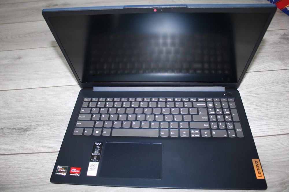 Laptop lenovo ideeapad 1