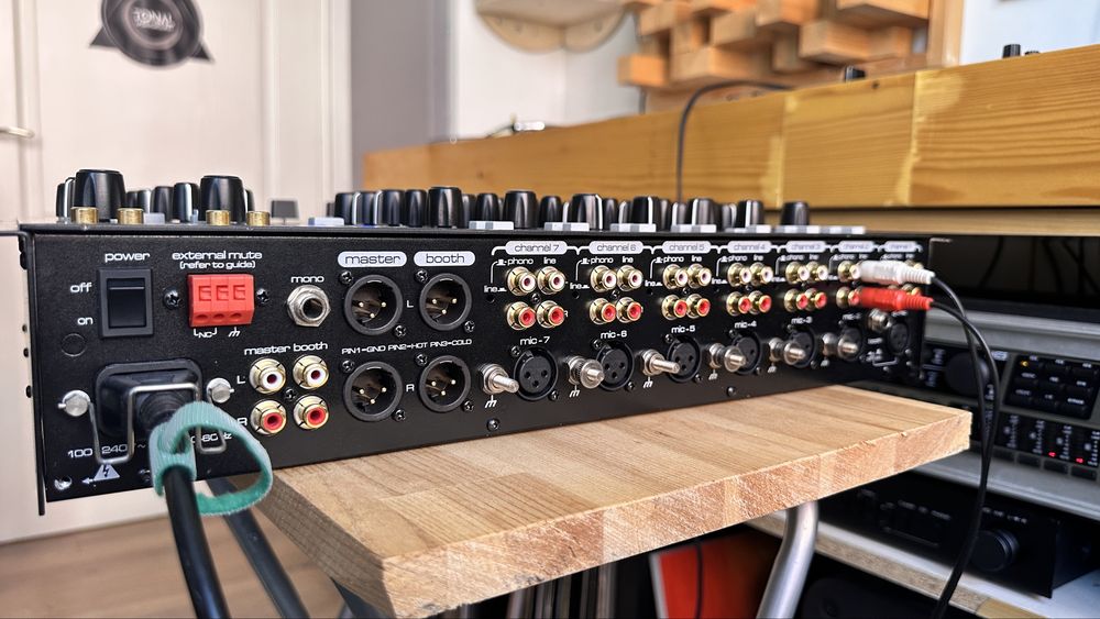 Dj Mixer Urei 1650