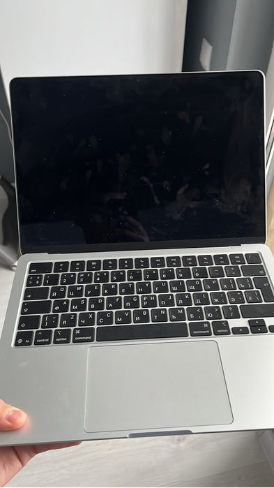 Apple Macbook air 13.6 M3