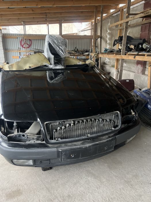 Ауди запчасти с4 а6