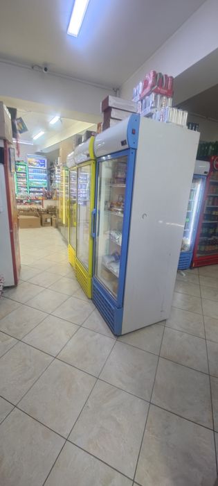 Холодильник витринный