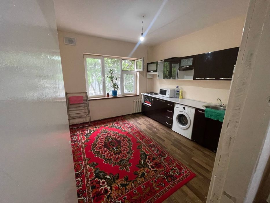 Срочно продается Яккасарой тезекова кучаси 2/2/4 36м2