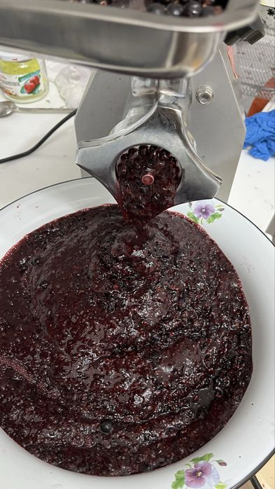 Домашнее варенье из чёрной смородины