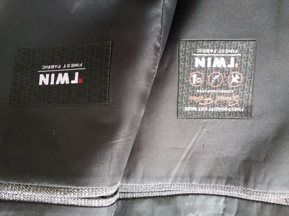 Новый мужской костюм с брюками и ветровка