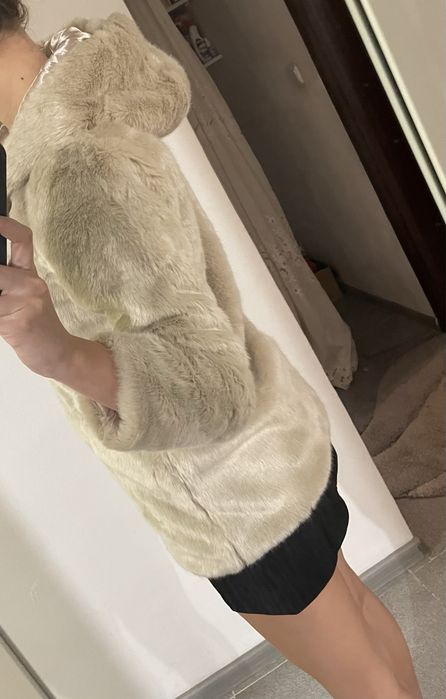 Пухено палто цвят щампанско