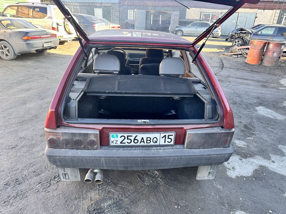 Автомобиль Ваз 2108