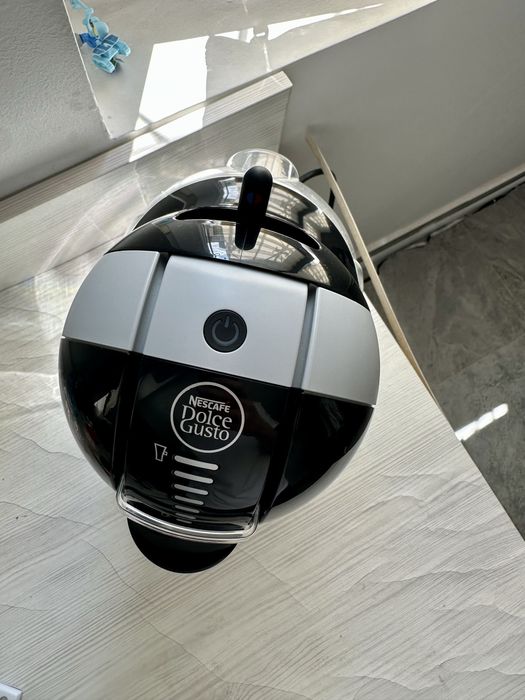 Кофемашина DeLonghi Mini Me EDG