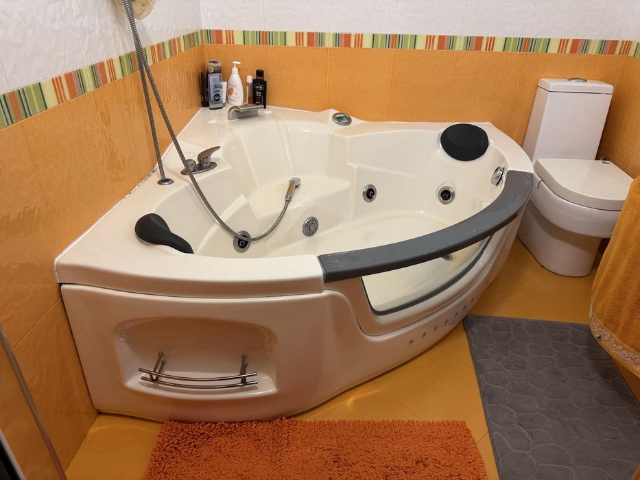 Хидромасажна вана