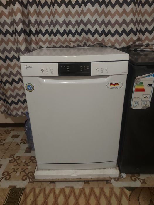 Продам Посудомоечную машину марки Midea dwf12-7617qw