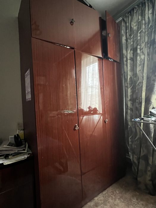 Срочно продам шкаф для одежды