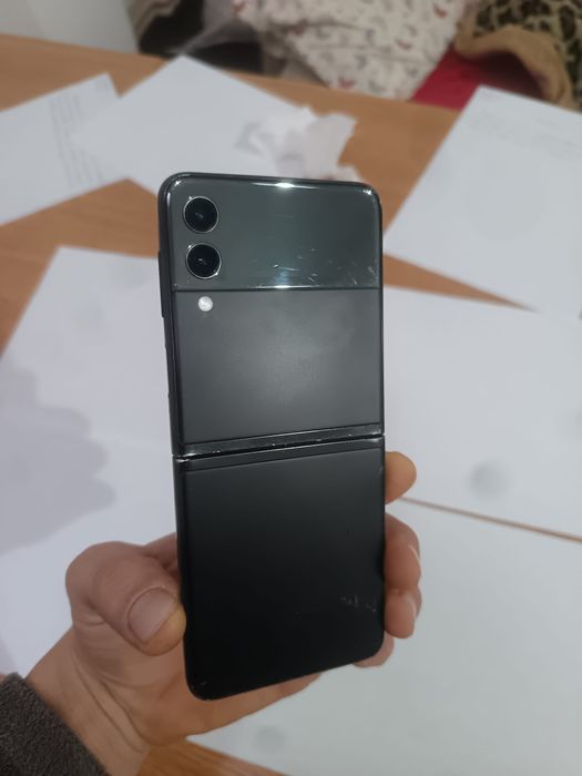 Vând Samsung galaxy z Filip 3 5g