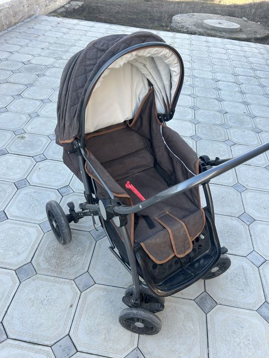 Коляска б/у. Сәл шаң басып қалған