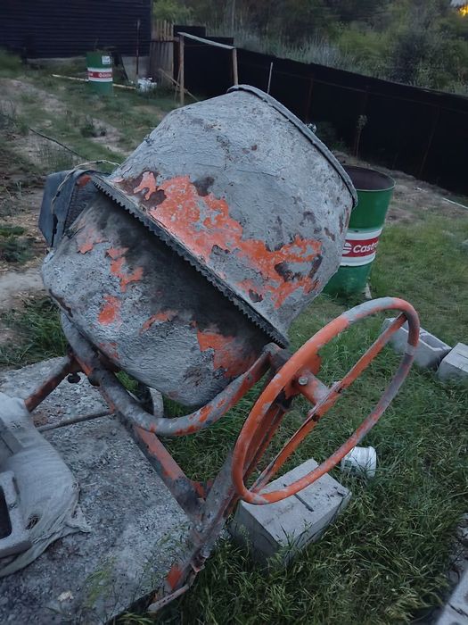 Продам бетономешалку