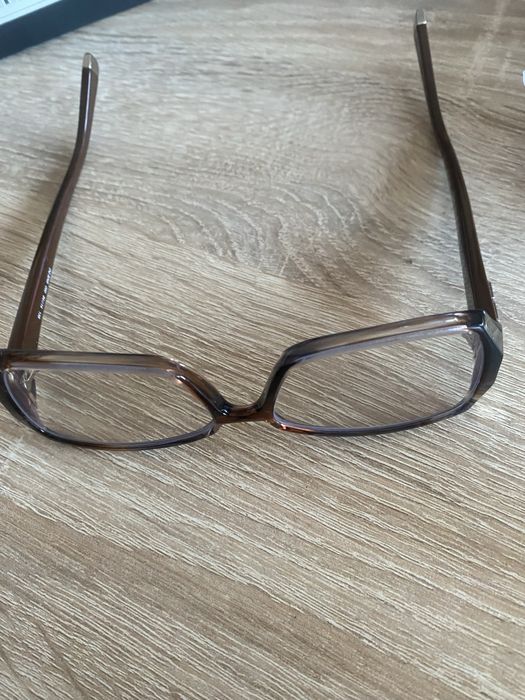 Диоптрични очила с  висок клас рамки и лещи в комплект
