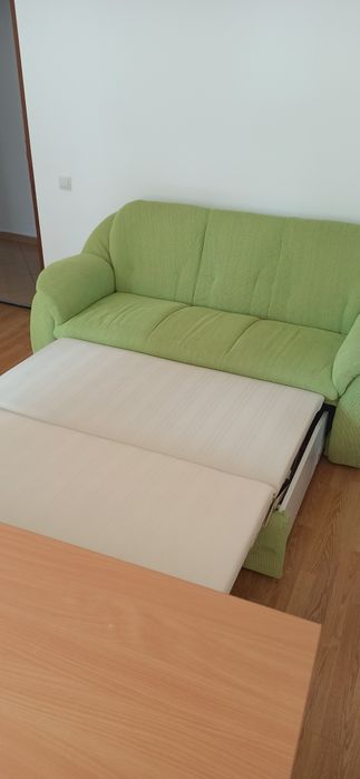 Canapea extensibila verde