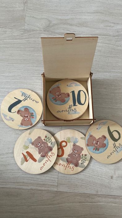Деревянные карточки с месяцами для фото новорожденных