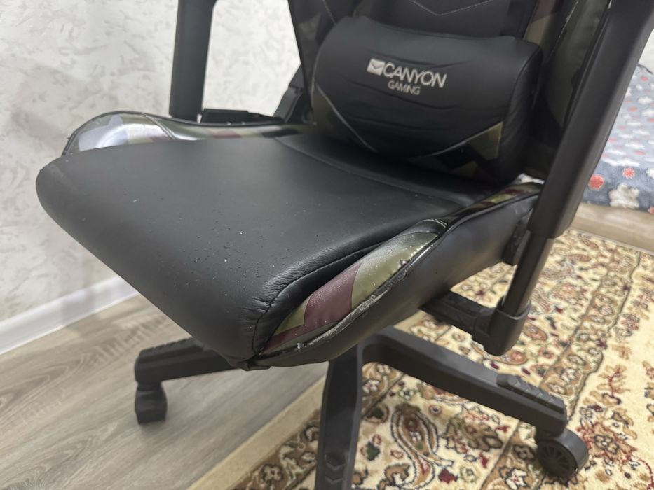 Продам игровое кресло