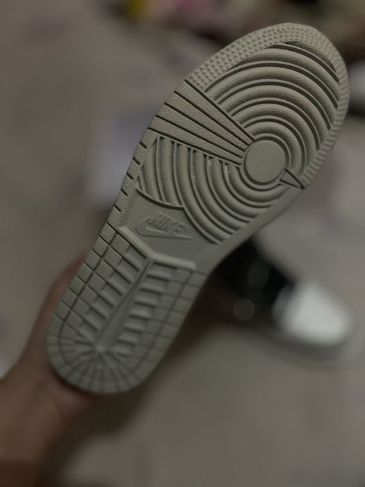 Мужские кроссовки Nike Air Jordan 1 логотип Wings и силуэт AJ1