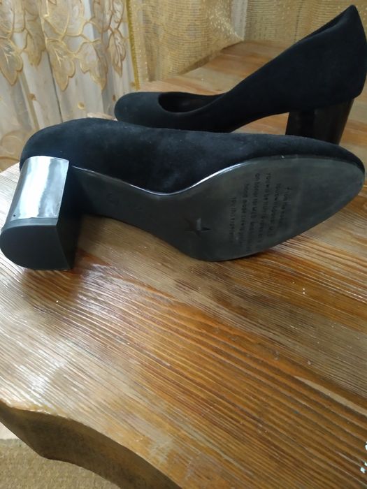 Продам туфли чёрные