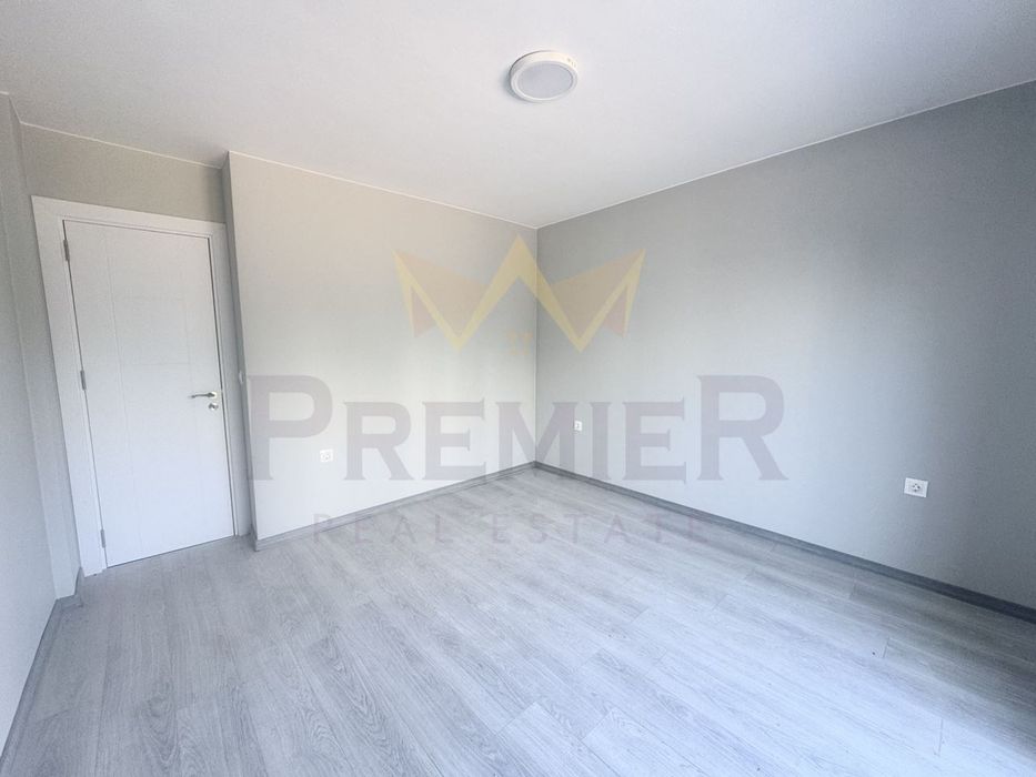 Продава се Двустаен апартамент в Варна, Владислав Варненчик - 70 кв.м за 1422 €/кв.м - Снимка #3