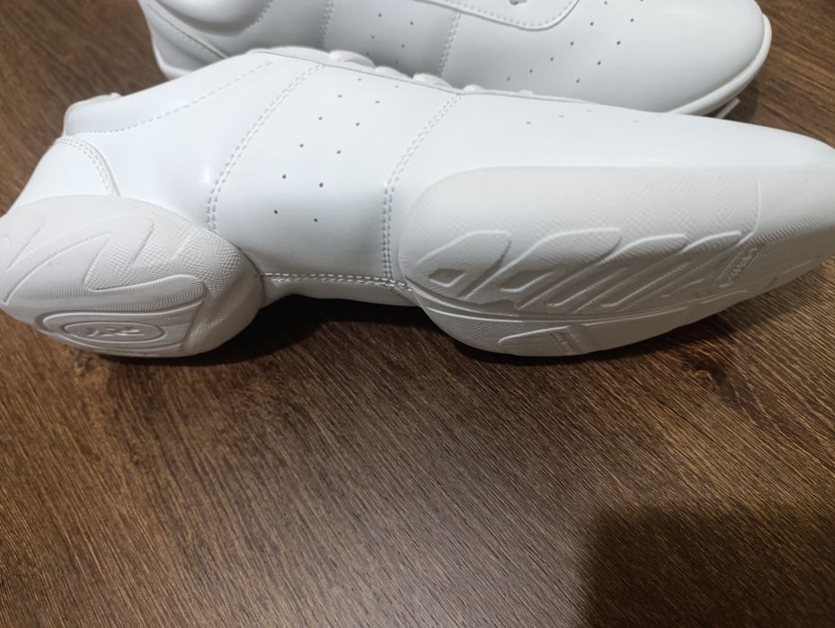 Танцови обувки кожени без свод