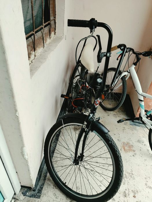 Bicicleta cu motor