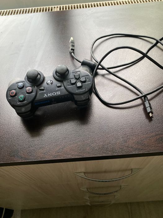 Ps3 със игри и всички кабели