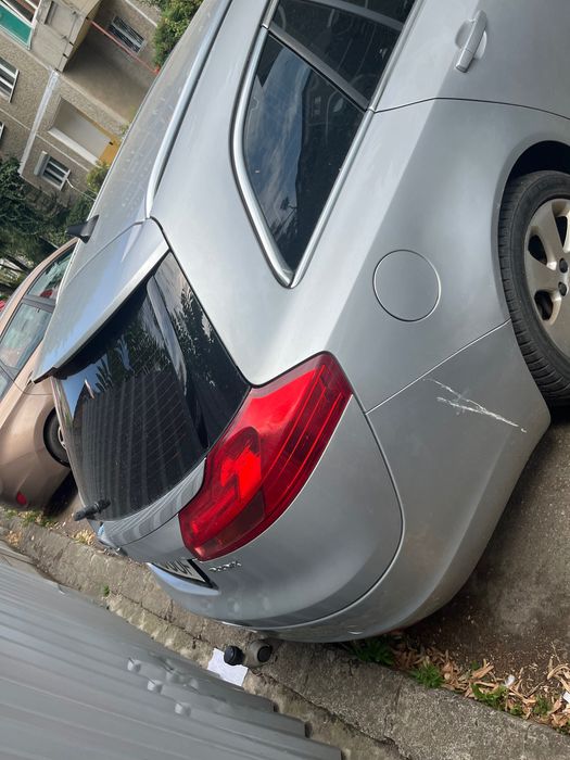 Mașina Opel Insignia