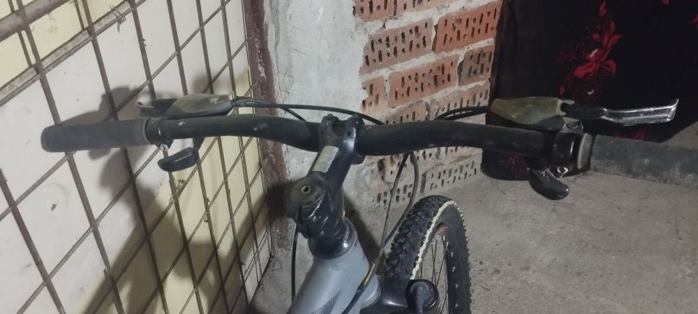 Bicicleta mtb 8*3