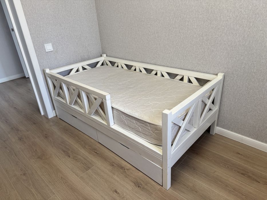 Продам детскую кровать