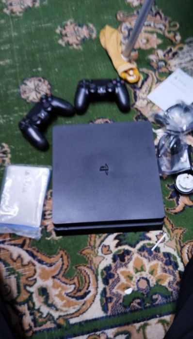 Sony PlayStation 4 slim, 1tb