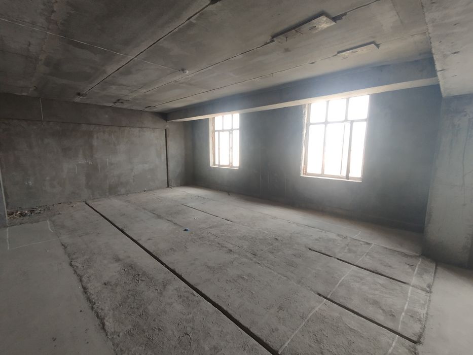 Продам квартиру коробка  в ЖК Ney Life yashnobod ул. Бакинская 222 5/1