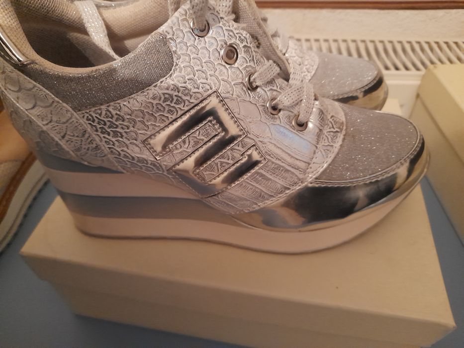 Дамски  кожени обувки