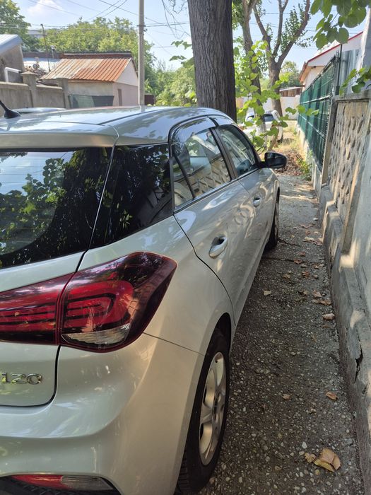 Hyundai i20 1.2 Benzină | 2018 | 122.000 km | Primul proprietar