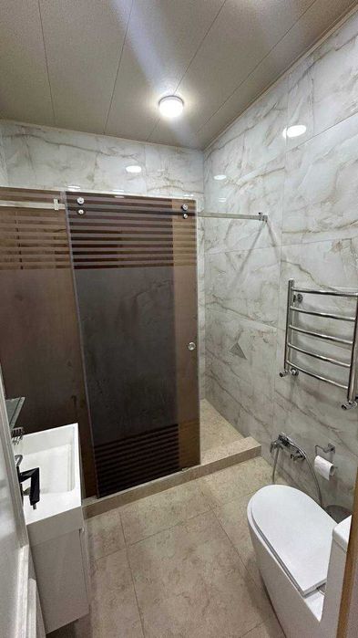 ул.Айбек МЦ ШОХ ЖК Каратстрой 4-комн 6/9 160 м² 2 с/у евроремонт