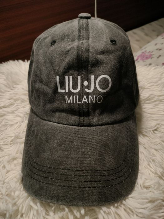 Шапки Liu Jo - чисто нови
Налични в тези цветове.
Брой: 10 лв