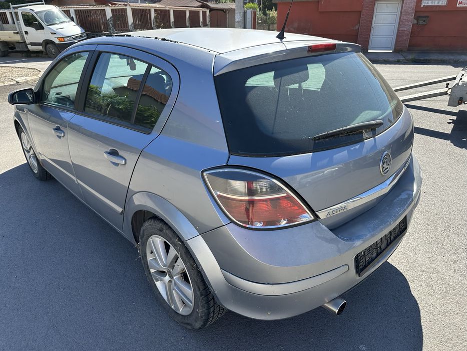 Opel Astra H 1.6 i на части