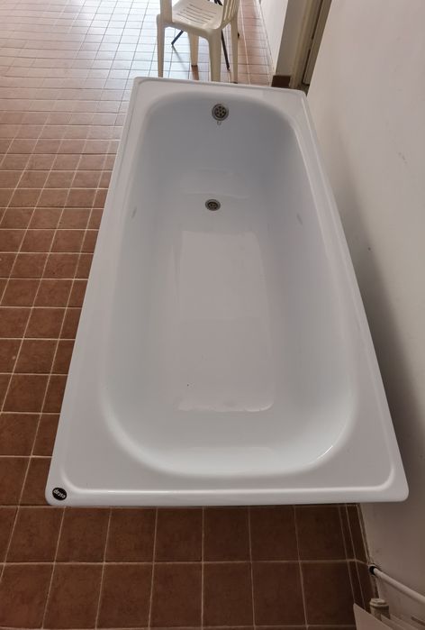 Vând vană din tablă de calitate !