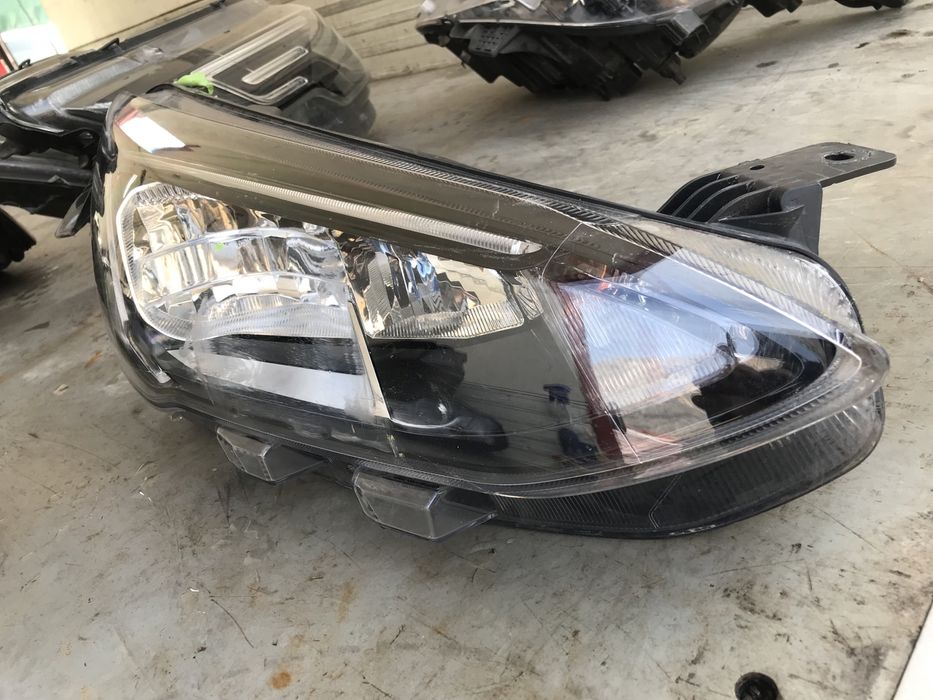 Десен фар за форд фокус,2019-2022г.