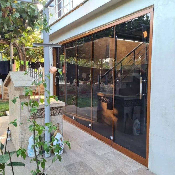 Безпрофилно остъкляване за тераси, балкони и веранди