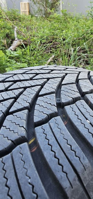 Зимни гуми Bridgestone Blizzak LM005