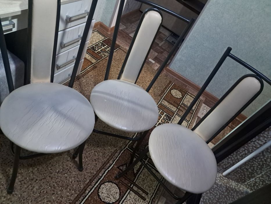 Продам стулья  б/у