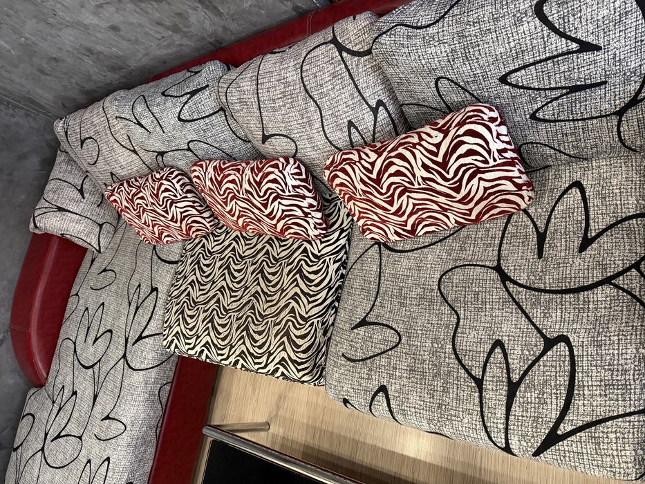 Диван/Холна гарнитура/ маса