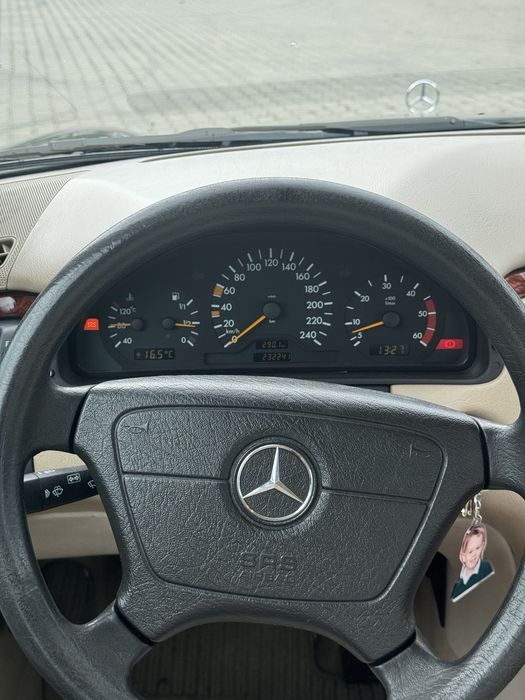 MERCEDES-BENZ E-Class 1999 — imagine 4