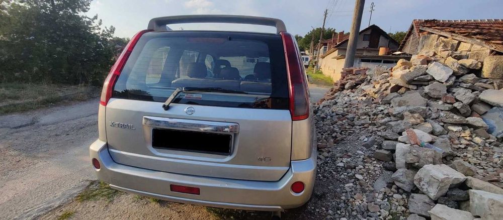 Nissan X - Trail 2003 2.2 dCi 136 HP ПРОДАВА СЕ ЦЕЛИЯ за части