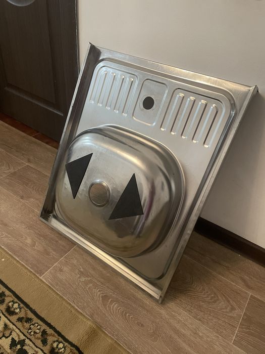 Продам мойку на кухню