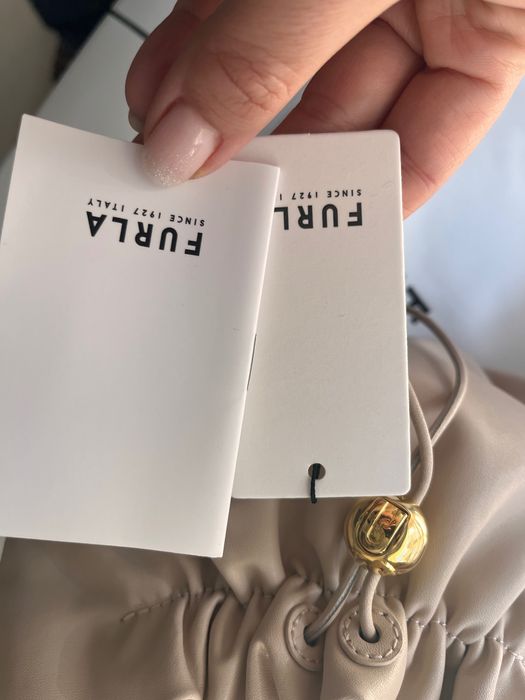 Кокетна малка чантичка Furla